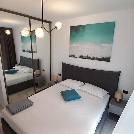 Promenada Apartments 2 *